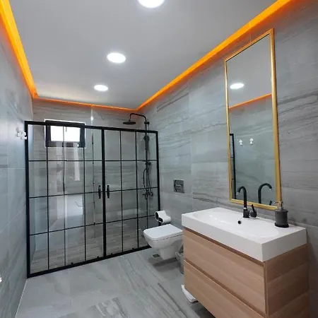 Villa Antalya Merkezde Muhafazakar Lueks 